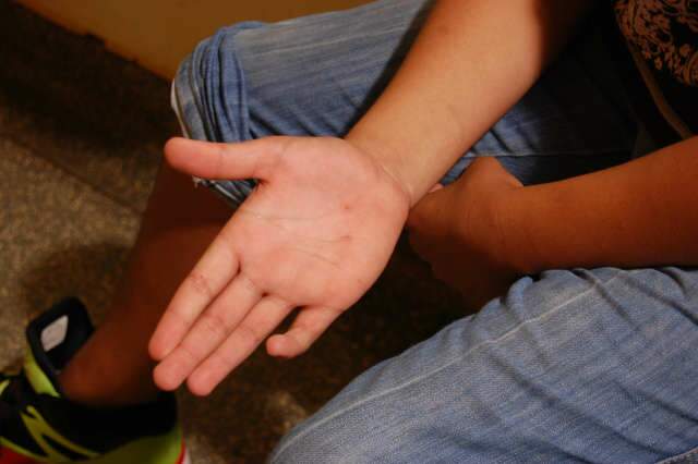  Ap&oacute;s ser ferido por canivete, menino de 12 anos denuncia sofrer bullyng