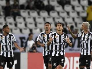 Com o placar o O Botafogo fica em 10º colocado com 20 pontos. (Foto: GE) 