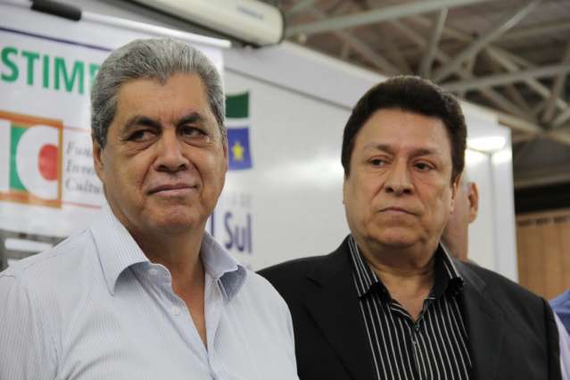 Puccinelli entregou instrumentos para 21 bandas de 16 munic&iacute;pios