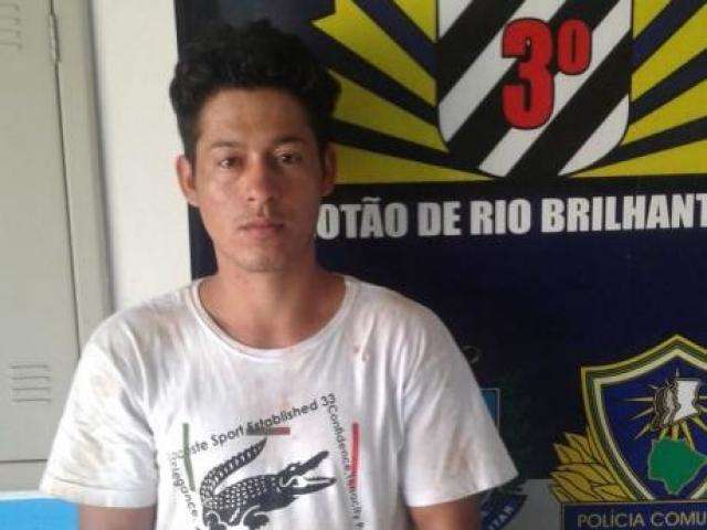 Pai de g&ecirc;meo morto a facadas pelo irm&atilde;o tamb&eacute;m foi assassinado no Natal