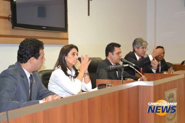 CPI da Sa&uacute;de realiza hoje acarea&ccedil;&atilde;o entre ex-diretores do HC