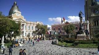 Praça Eduardo Espinoza, no centro histórico de La Paz.