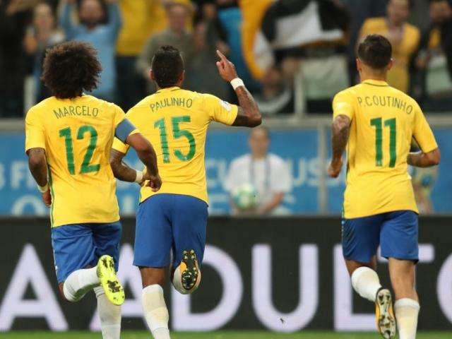 Sem empolgar, Brasil vence Equador e garante 1&ordm; lugar nas Eliminat&oacute;rias