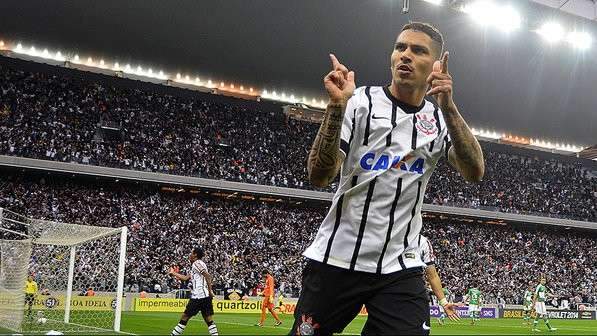Corinthians arrasa o Dan&uacute;bio com tr&ecirc;s gols do peruano Paolo Guerrero
