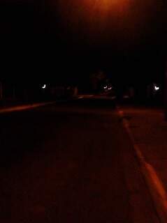Imagem mostra escuridão na Rua Frei Henrique Coimbra (Foto: Arquivo Pessoal)