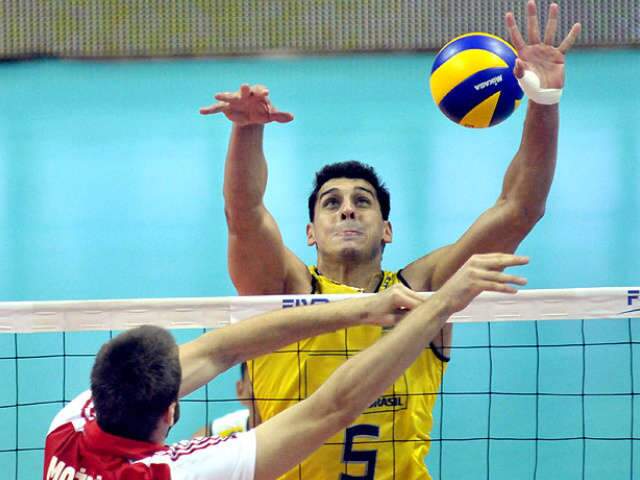  Brasil bate Pol&ocirc;nia por 3 a 0 e fecha primeira fase da Liga Mundial de v&ocirc;lei