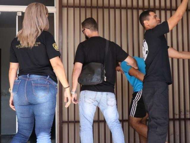 Justi&ccedil;a decreta preventiva de presos com arquivos de pornografia infantil