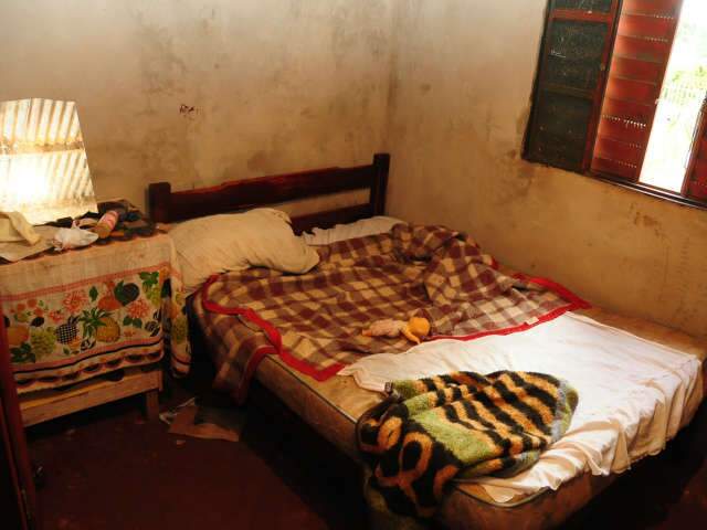  M&atilde;e d&aacute; a luz sozinha em casa e procura atendimento 5h depois