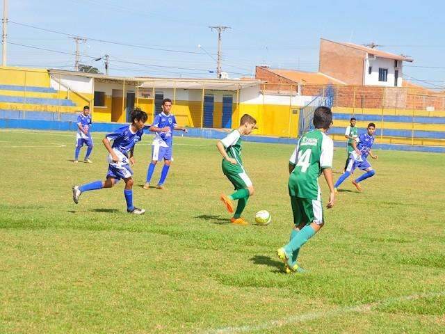 Final da Copa Pelezinho de futebol ser&aacute; disputada no s&aacute;bado