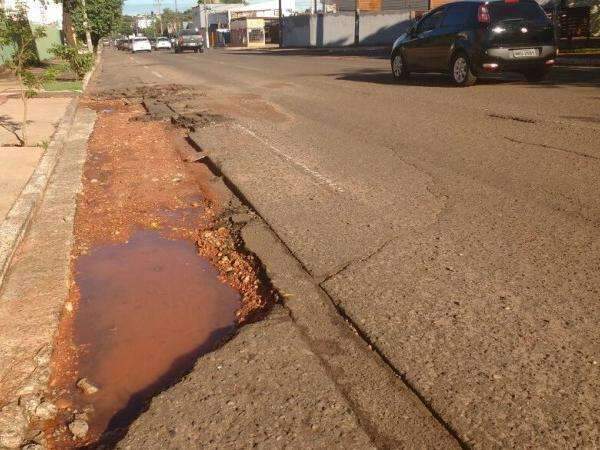 Ap&oacute;s chuvas e alagamentos, buracos tomam conta da Salgado Filho