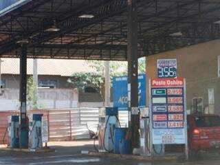 Posto de combustível da Avenida Marcelino Pires vende gasolina por R$3,56 (Foto: Helio de Freitas)