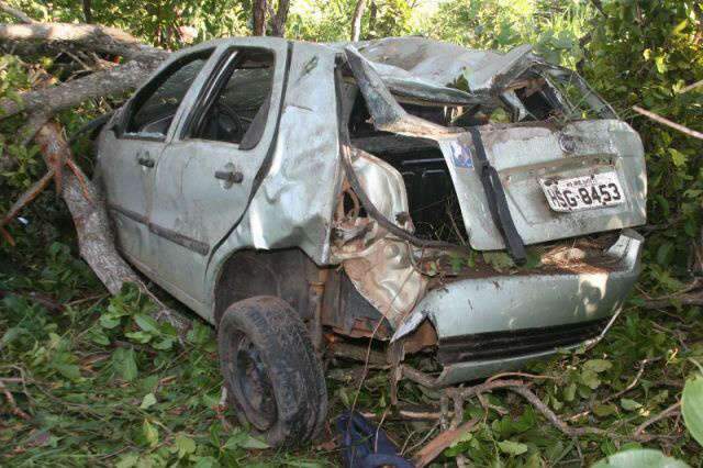  Jovem morre ap&oacute;s ve&iacute;culo capotar na BR-163 entre Coxim e Sonora