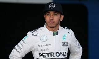  Lewis Hamilton bateu o companheiro e maior rival Nico Rosberg (1m22s401), sendo o mais rápido da atividade. (Foto: Reprodução)