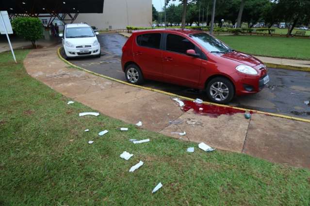 Pedreiro que matou ex-mulher no HR est&aacute; internado e preso sob escolta 