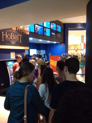 Em dia de desconto apag&atilde;o causa transtorno em shopping de Campo Grande