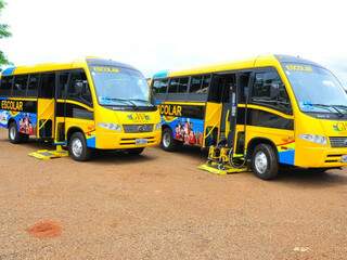 Ônibus adaptados já estão em Dourados, prontos para o atendimento. (Foto: divulgação)