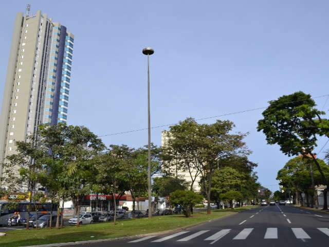  Segunda-feira de tempo parcialmente nublado e possibilidade de chuva em MS