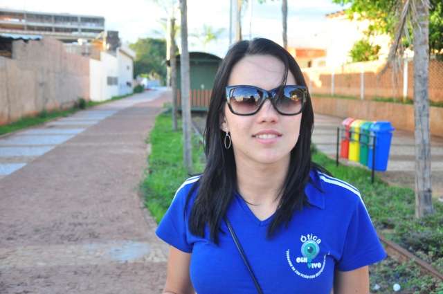 Conclu&iacute;dos h&aacute; quatro meses,  nove quiosques seguem fechados na Orla