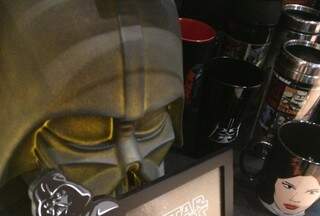 Luminária do Darth Vader é uma das peças mais legais da Imaginarium (Foto: Naiane Mesquita)