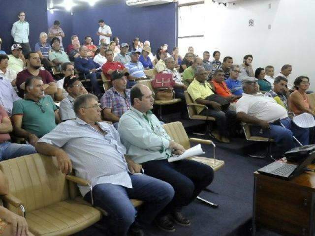 Agricultores familiares esclarecem d&uacute;vidas sobre regulariza&ccedil;&atilde;o de d&iacute;vidas