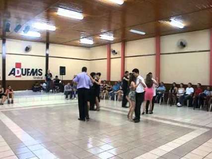 UFMS abre inscrições para dança de salão com valor de R$ 25 por mês