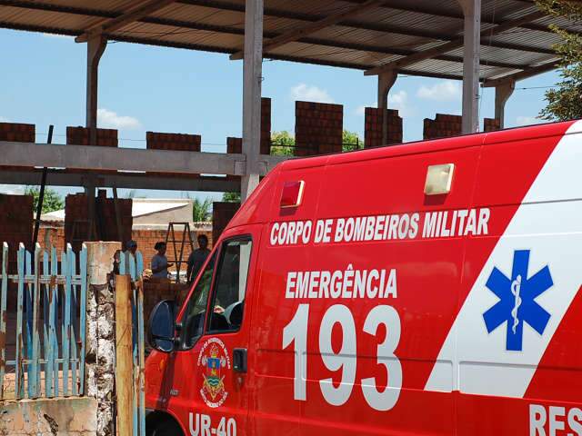  Trabalhador fica ferido ao cair de andaime no Alves Pereira 