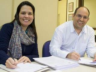 Camila Ítavo, candidata a vice, e Marcelo Turine, candidato a reitor da UFMS. (Foto: Reprodução Facebook).