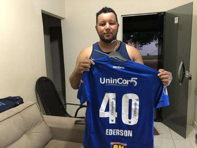 De Campo Grande para o Cruzeiro, &Eacute;derson brilhou e o padrasto n&atilde;o viu