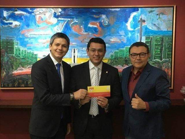 Deputado Elizeu Dionizio deixa o PSDB e anuncia filia&ccedil;&atilde;o no PSB