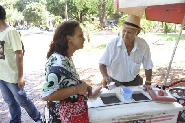 Campo-grandense improvisa e d&aacute; &quot;jeitinho&quot; para amenizar tempo seco