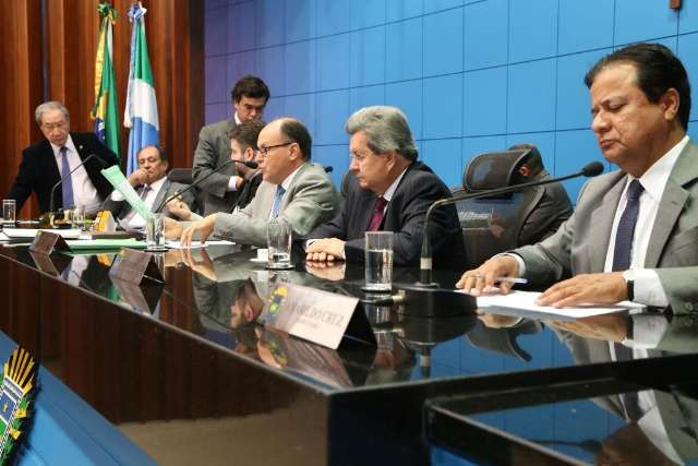 Aprovado projeto em que presos ter&atilde;o que pagar por tornozeleiras