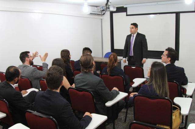 Instituto amplia carga horária e reduz valor do curso para Exame de Ordem