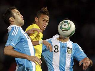Destaque canarinho, Neymar não conseguiu superar defesa dos Hermanos (foto: Portal Terra)