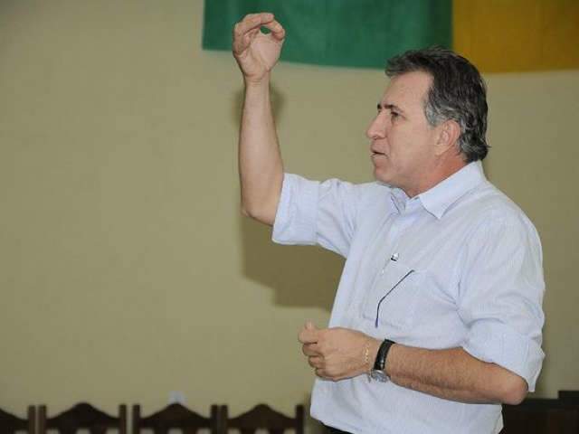  Giroto quer fim da reelei&ccedil;&atilde;o e mandatos de cinco anos a partir de 2018