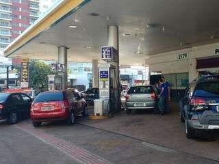 Gasolina vai custar R$ 3,61 a partir de quinta-feira (1). (Foto: Arquivo/ Campo Grande News)