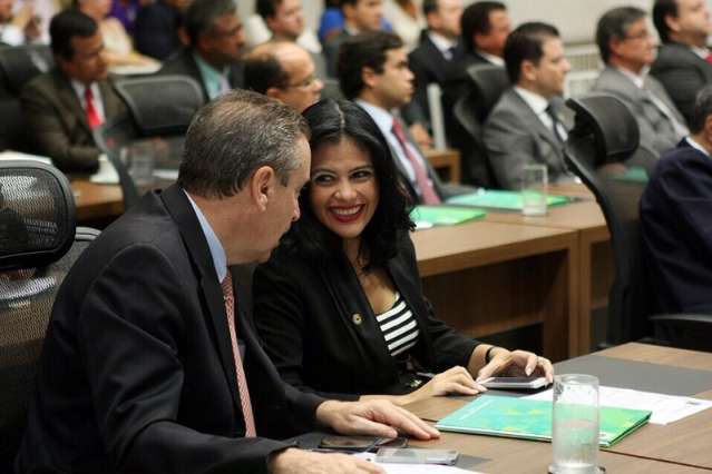 PR capta vereadora do PMDB e trar&aacute; ministro para eventos em MS
