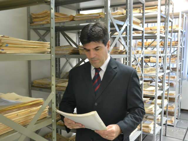  Com 230 mil a&ccedil;&otilde;es, Vara que cobra impostos tem refor&ccedil;o de funcion&aacute;rios