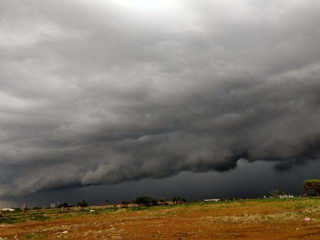 Chuva forte volta a Campo Grande e aeroporto funciona por instrumentos 