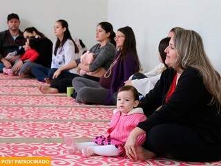 Roda de conversa realizada pela Cassems tem mães, pais e bebês em Campo Grande.
