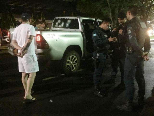 Ferido a tiros de fuzil, sobrevivente usou celular para chamar a m&atilde;e
