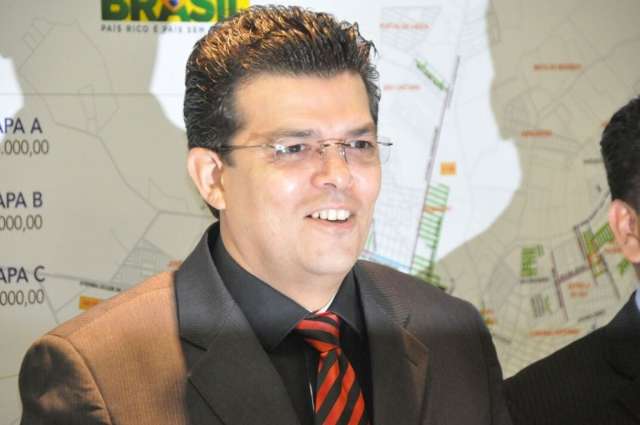 Prefeito pretende concluir obras de pavimenta&ccedil;&atilde;o em 90 dias