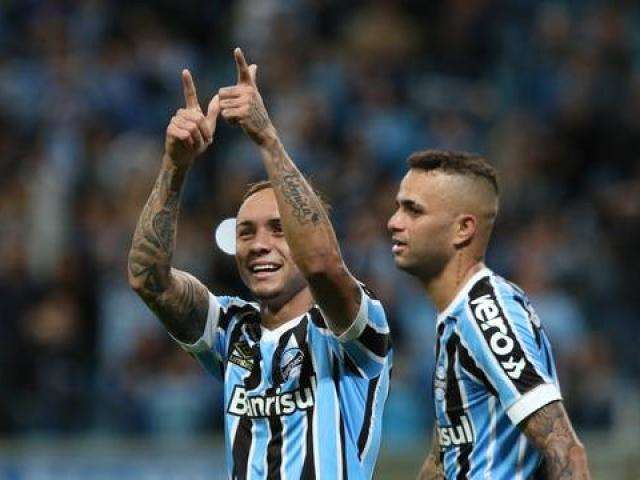 S&atilde;o Paulo sai na frente, mas perde por 2 a 1 para o Gr&ecirc;mio 