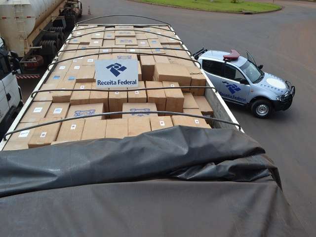 Receita Federal apreende carga de 900 caixas de cigarro avaliada em R$ 2 mi