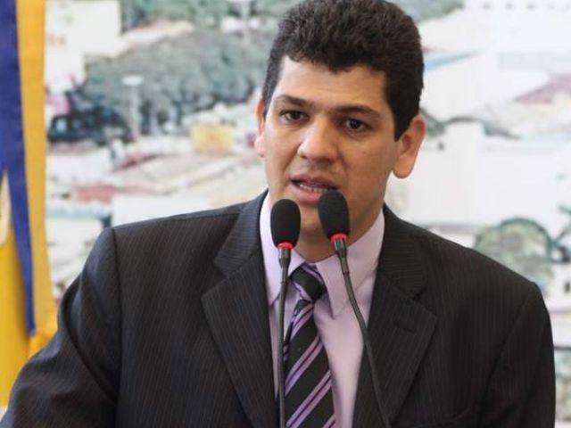 Ex-vereador que perdeu recurso no STJ tamb&eacute;m &eacute; r&eacute;u em a&ccedil;&atilde;o da Uragano