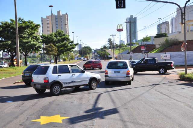  Interdi&ccedil;&atilde;o temporaria da antiga Furnas causa tumulto