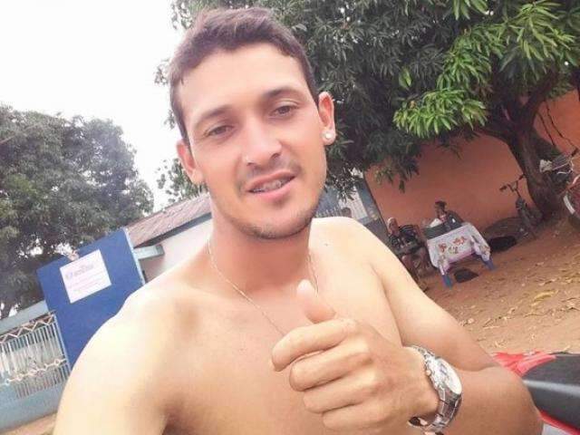 Jovem est&aacute; em coma na Santa Casa ap&oacute;s ser agredido em tabacaria 