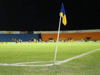 Estádio Douradão está interditado pelo MPE por laudo vencido (Foto: Nyelder Rodrigues/MS Esporte Clube)