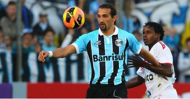 Gr&ecirc;mio vence o N&aacute;utico e espanta turbul&ecirc;ncia na 1&ordf; rodada do Brasileir&atilde;o