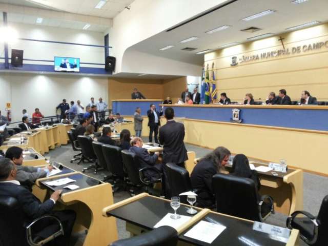 Legislativo encerra semestre com pol&ecirc;mica e 193 projetos aprovados