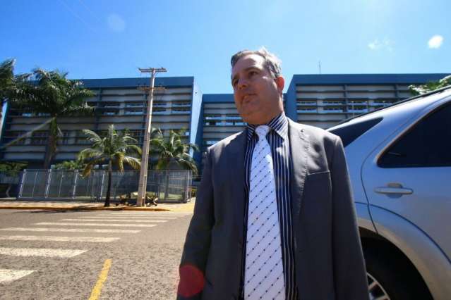 Fam&iacute;lia presa n&atilde;o ficava com todo o dinheiro de bolsas, alega advogado